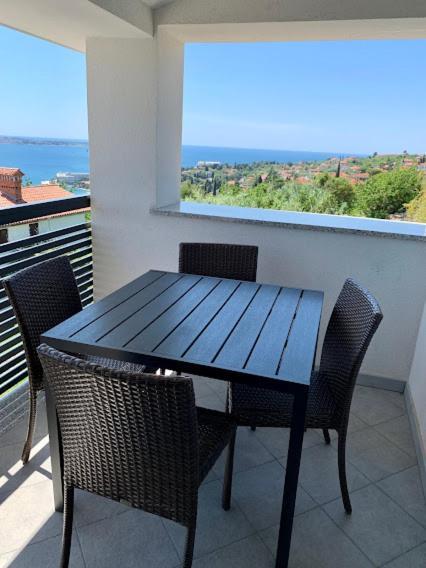 Apartments Zakinja Portoroz Bagian luar foto